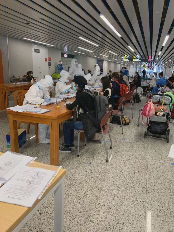 关键时刻突围战来临,里昂围绕葡超回应争议,悬念犹存,医务组通报恢复 关键时刻突围战来临,里昂围绕葡超回应争议,悬念犹存,医务组通报恢复